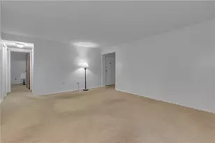 61 Darlington Rd, Patterson Township, PA 15010 - Photo 5