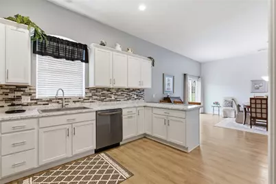 909 Valentina Ln, Lower Burrell, PA 15068 - Photo 7