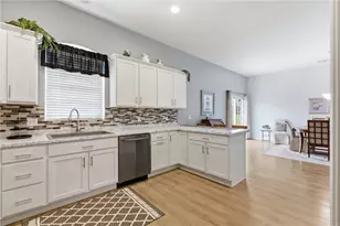 909 Valentina Ln, Lower Burrell, PA 15068 - Photo 7