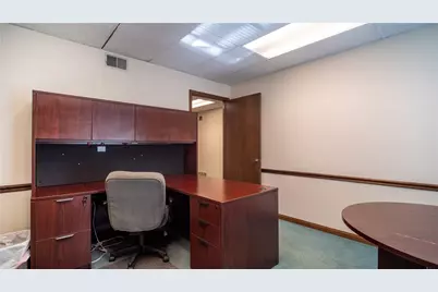 306 McKnight Park Dr, Ross Twp, PA 15237 - Photo 15