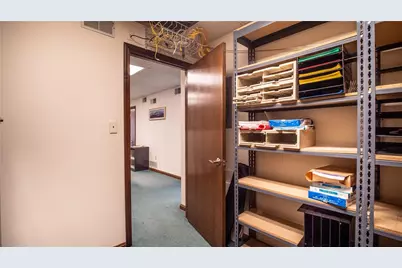 306 McKnight Park Dr, Ross Twp, PA 15237 - Photo 29