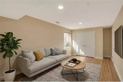 230 Broadstone Dr, Adams Township, PA 16046 - Photo 5