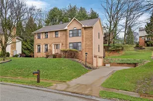 425 Stag Horn Dr, Pittsburgh, PA 15090 - Photo 3