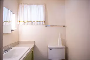 104 Appletree Dr, Brighton Township, PA 15009 - Photo 17