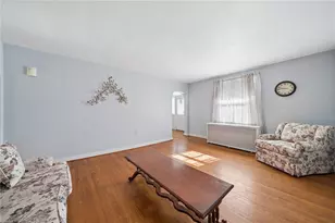 608 W Smithfield St, Mt Pleasant Boro, PA 15666 - Photo 5