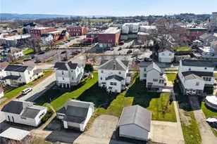 608 W Smithfield St, Mt Pleasant Boro, PA 15666 - Photo 41