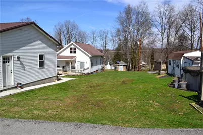 321 E Blake, Connellsville, PA 15425 - Photo 43