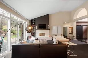 157 Fairway Landings Dr, Canonsburg, PA 15317 - Photo 7