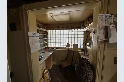 172 Franklin Ave, Vandergrift, PA 15690 - Photo 7