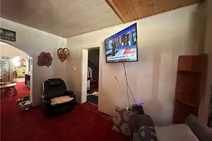 172 Franklin Ave, Vandergrift, PA 15690 - Photo 3