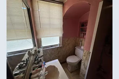 172 Franklin Ave, Vandergrift, PA 15690 - Photo 11