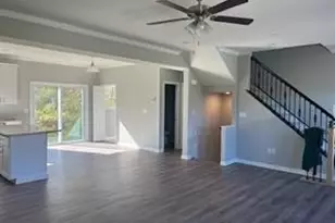 713 Ravenshire Ct, Moon/Crescent Twp, PA 15108 - Photo 5