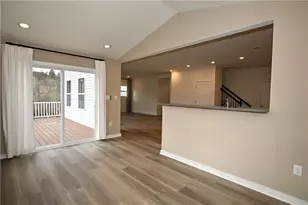 212 Creekside Dr, Oakdale, PA 15071 - Photo 13