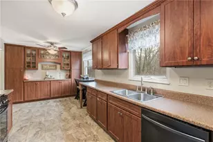 128 Darnley, Moon/Crescent Twp, PA 15108 - Photo 15