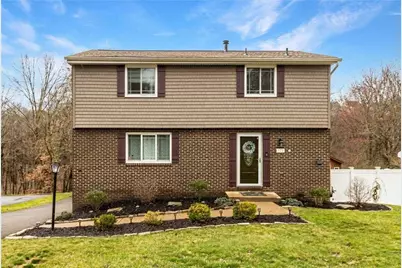 128 Darnley, Moon/Crescent Twp, PA 15108 - Photo 3