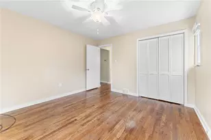 409 Sunset Dr, Pittsburgh, PA 15228 - Photo 21