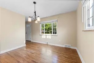 409 Sunset Dr, Pittsburgh, PA 15228 - Photo 11