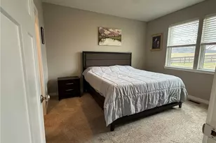 204 Hanover Ln, Meadowlands, PA 15301 - Photo 9