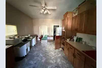 329 E Long Ave, New Castle, PA 16101 - Photo 11