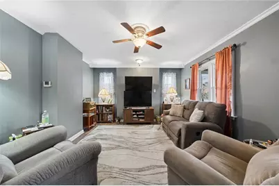 605 W Grant St, Houston, PA 15342 - Photo 7