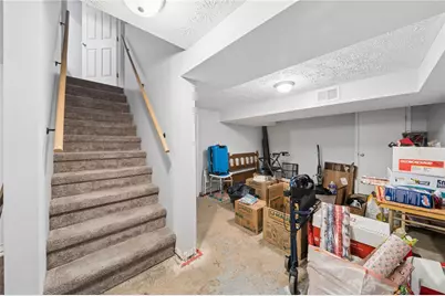 605 W Grant St, Houston, PA 15342 - Photo 27