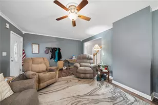 605 W Grant St, Houston, PA 15342 - Photo 5