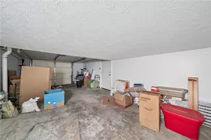 605 W Grant St, Houston, PA 15342 - Photo 29