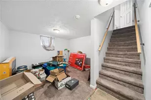 605 W Grant St, Houston, PA 15342 - Photo 27