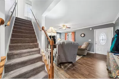 605 W Grant St, Houston, PA 15342 - Photo 7