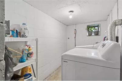 605 W Grant St, Houston, PA 15342 - Photo 29