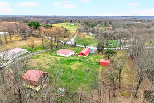 772 Foxwood Rd, Big Beaver, PA 16141 - Photo 3