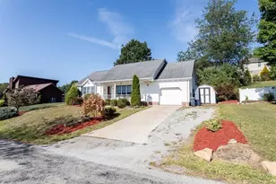 137 Mellingertown Rd, Mount Pleasant Township, PA 15666 - Photo 3