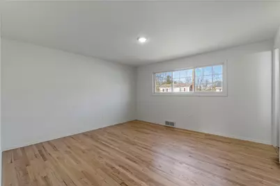 117 Nassau Dr, Pittsburgh, PA 15239 - Photo 11