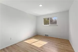 117 Nassau Dr, Pittsburgh, PA 15239 - Photo 17