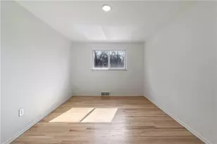 117 Nassau Dr, Pittsburgh, PA 15239 - Photo 15