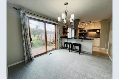 405 Parkwood Dr, Cranberry Township, PA 16066 - Photo 9