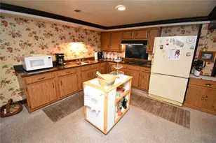 801 Maple Dr, Monongahela, PA 15063 - Photo 31