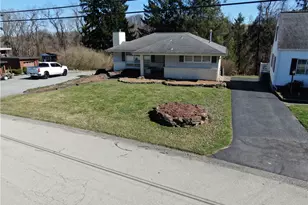 801 Maple Dr, Monongahela, PA 15063 - Photo 3