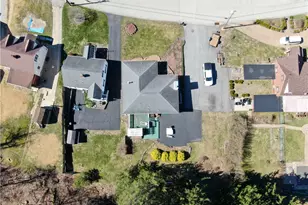 801 Maple Dr, Monongahela, PA 15063 - Photo 11