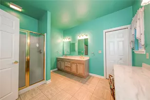 205 Patton Dr, Center Township, PA 15001 - Photo 23