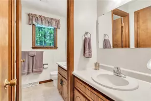 454 Cherokee Dr, Center Township, PA 16001 - Photo 21