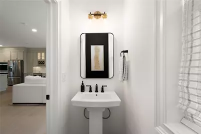 423 Magnolia Dr, Peters Township, PA 15367 - Photo 7