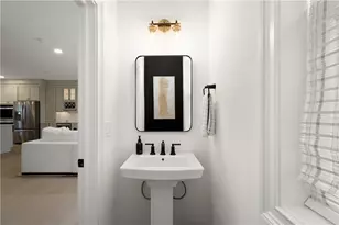 423 Magnolia Dr, Peters Township, PA 15367 - Photo 7