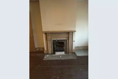 2010 Noble St, Pittsburgh, PA 15215 - Photo 9