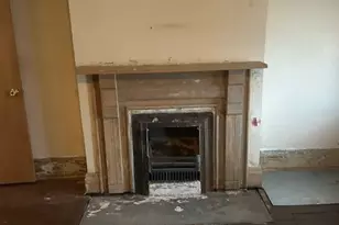 2010 Noble St, Pittsburgh, PA 15215 - Photo 9