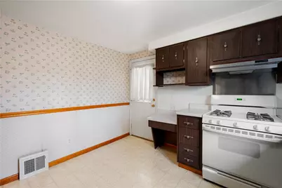 4813 Clover Lane, West Mifflin, PA 15122 - Photo 9