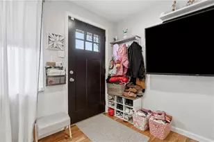 836 Lindenwood Dr, Pittsburgh, PA 15234 - Photo 5