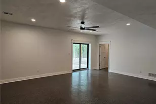 810 10th St, Hempfield Township, PA 15697 - Photo 17