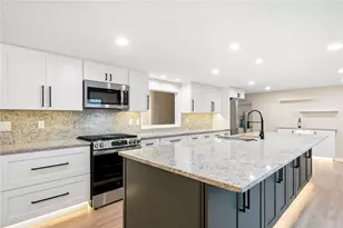 749 Parkway Dr, Springdale Township, PA 15049 - Photo 9