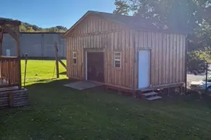 215 Oakland Ave, Punxsutawney Area School District, PA 15767 - Photo 15